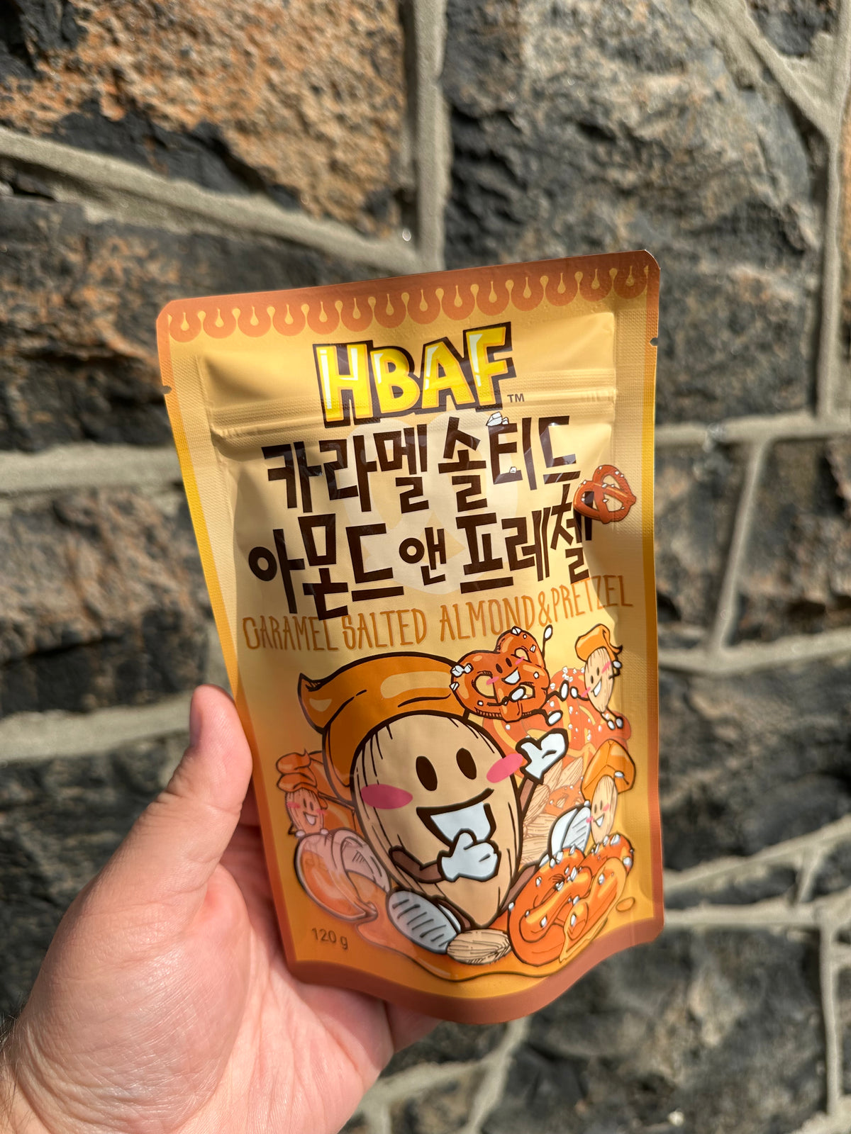 HBAF Salted Caramel Almonds & pretzels